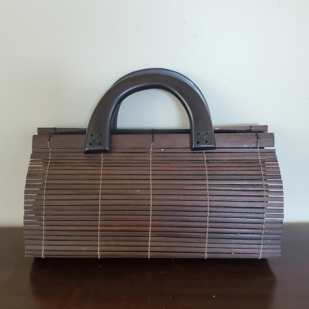 Reed/Wood Handbag With Wood Handles ~ Pre-Owned  Unbranded Collapsible Bamboo